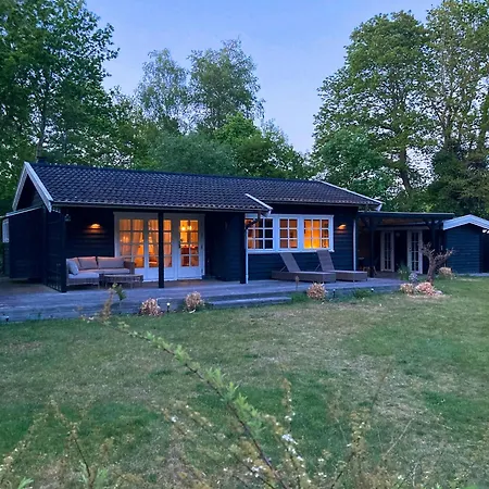 Feriehus Near Five Minutes From